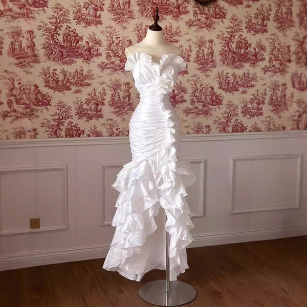 Long-Sleeve Vintage Wedding Gown – Forest-Inspired Elegant Satin Dress (2025)