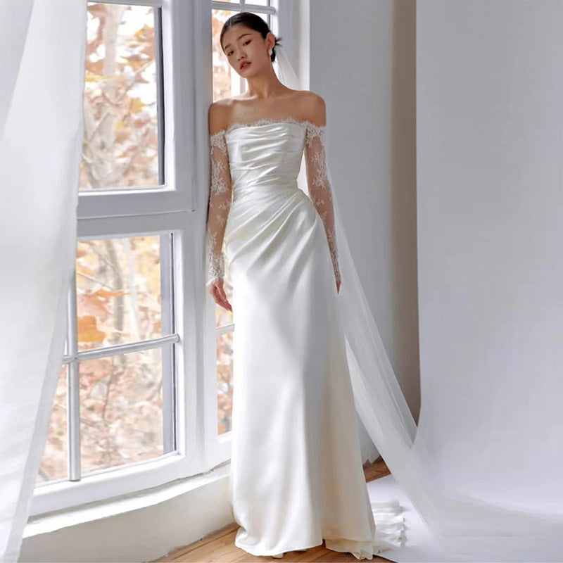 Bílé saténové šaty s dlouhým rukávem – svatební nebo společenské šaty pro drobné postavy (2025)