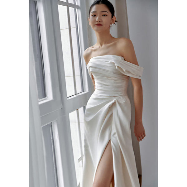 Strapless Mini Satin Gown – Elegant Petite Dress for Engagements or Civil Ceremonies (2025)