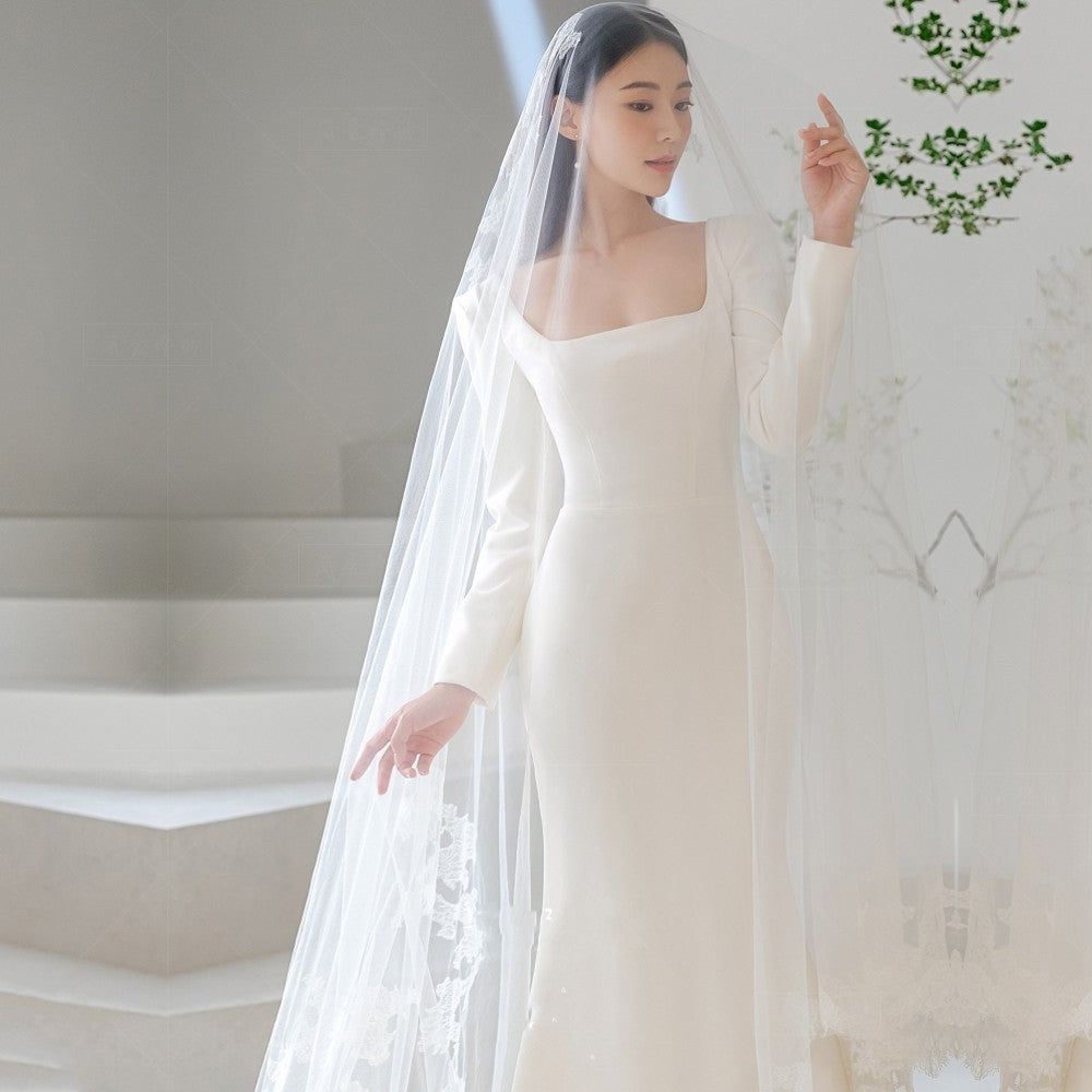 Minimalistické saténové svatební šaty ve stylu mořské panny – dlouhé rukávy s malou vlečkou pro venkovní svatby (2025)