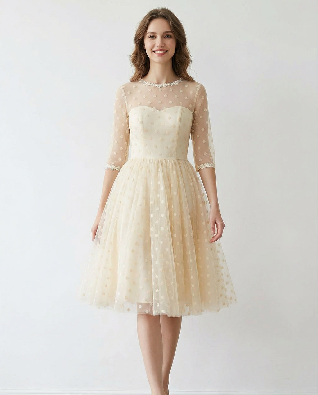 Lässiges Tüll-Brautkleid mit 3/4-Ärmeln und Polka-Dots in A-Linie