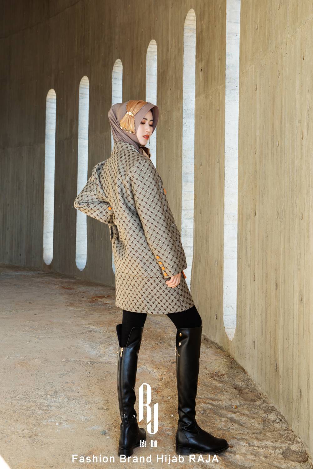 Lulu moderní a skromná šifónová čepice na hidžáb s sametovou mašlí a korálky