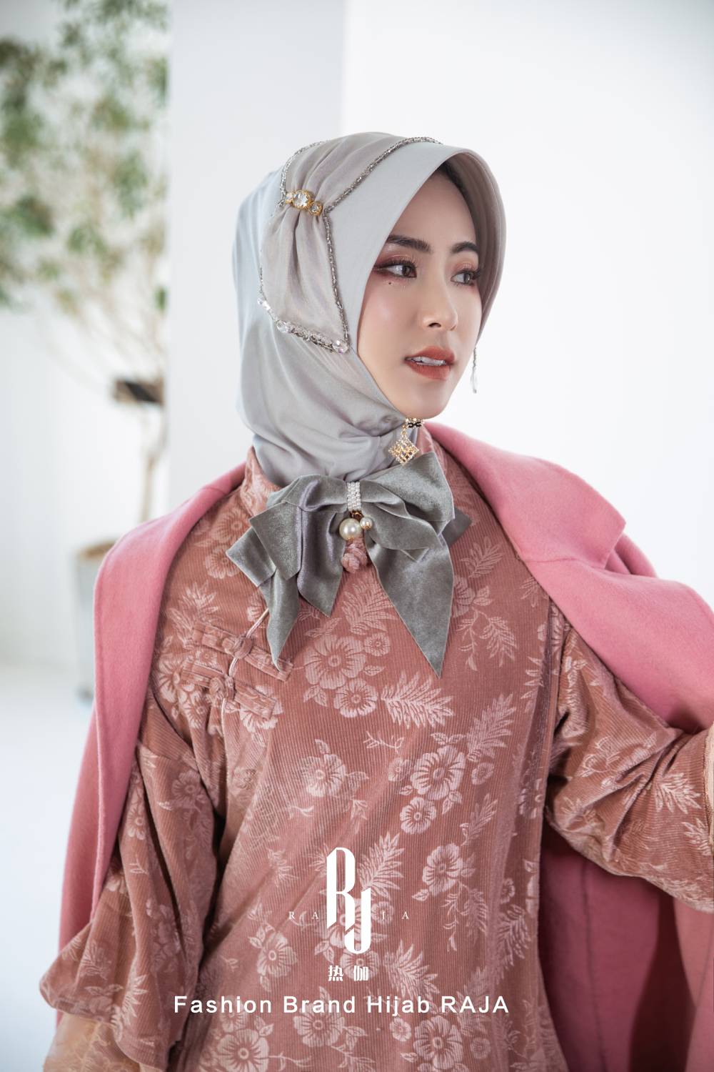 Lulu-Silver moderní a skromná čepice z šifonu na hidžáb s sametovou mašlí a korálky