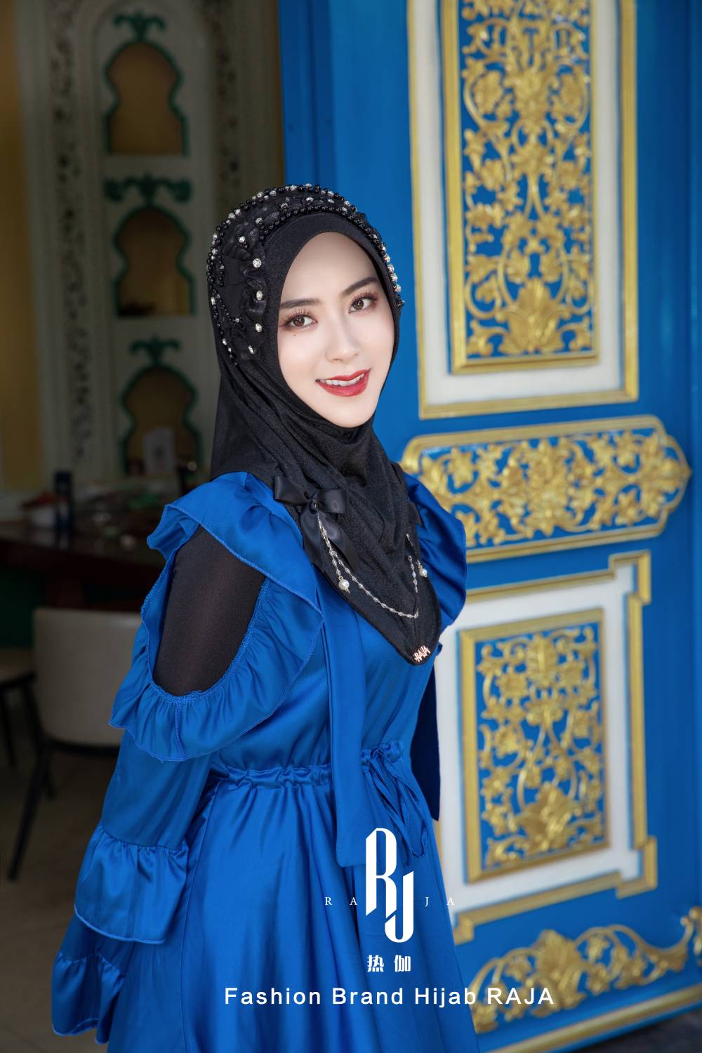 Adiva-Černá elegantní šifónová čepice na hidžáb s saténovými mašlemi a korálkovými detaily