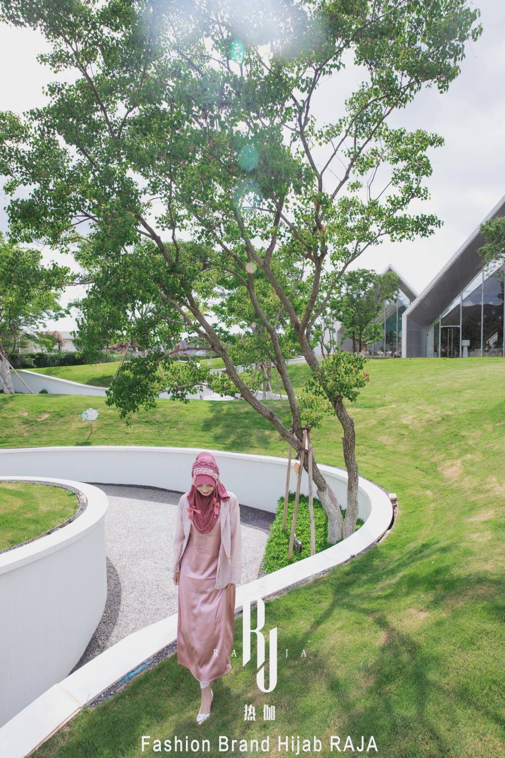 Adiva-Jujube Chic šifonová čepice na hidžáb s saténovými mašlemi a korálkovými detaily