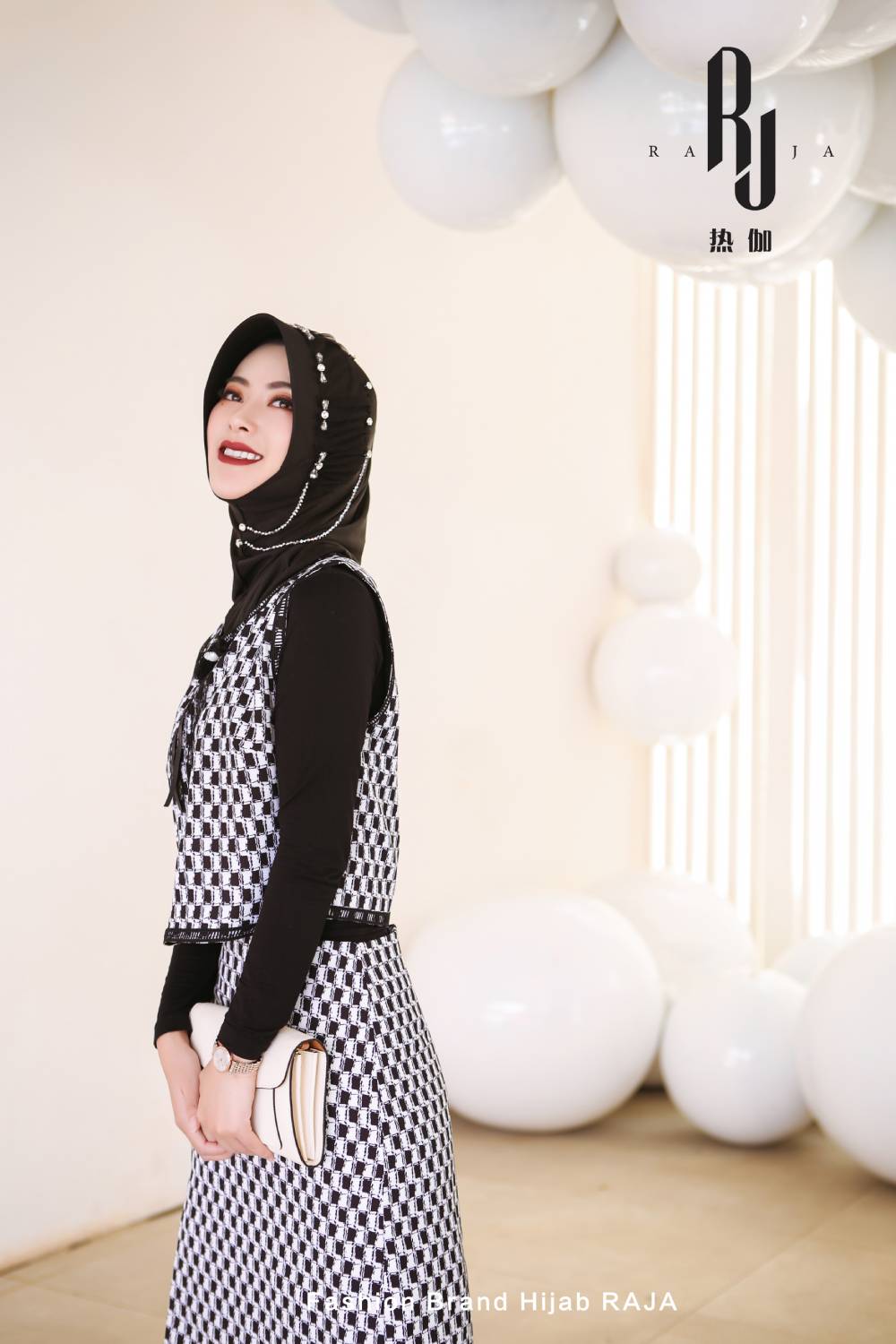 Zaira-černá elegantní a třpytivá čepice na hidžáb z šifónu