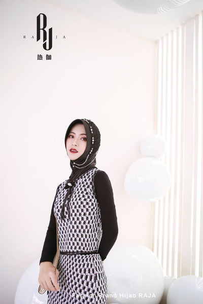 Zaira-Black Chic and Sparkling Chiffon Hijab Cap