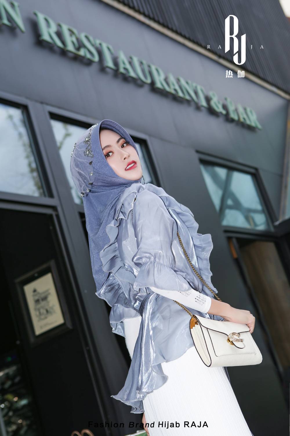 Zaira - Lilablaue, schicke und funkelnde Hijab-Kappe aus Chiffon