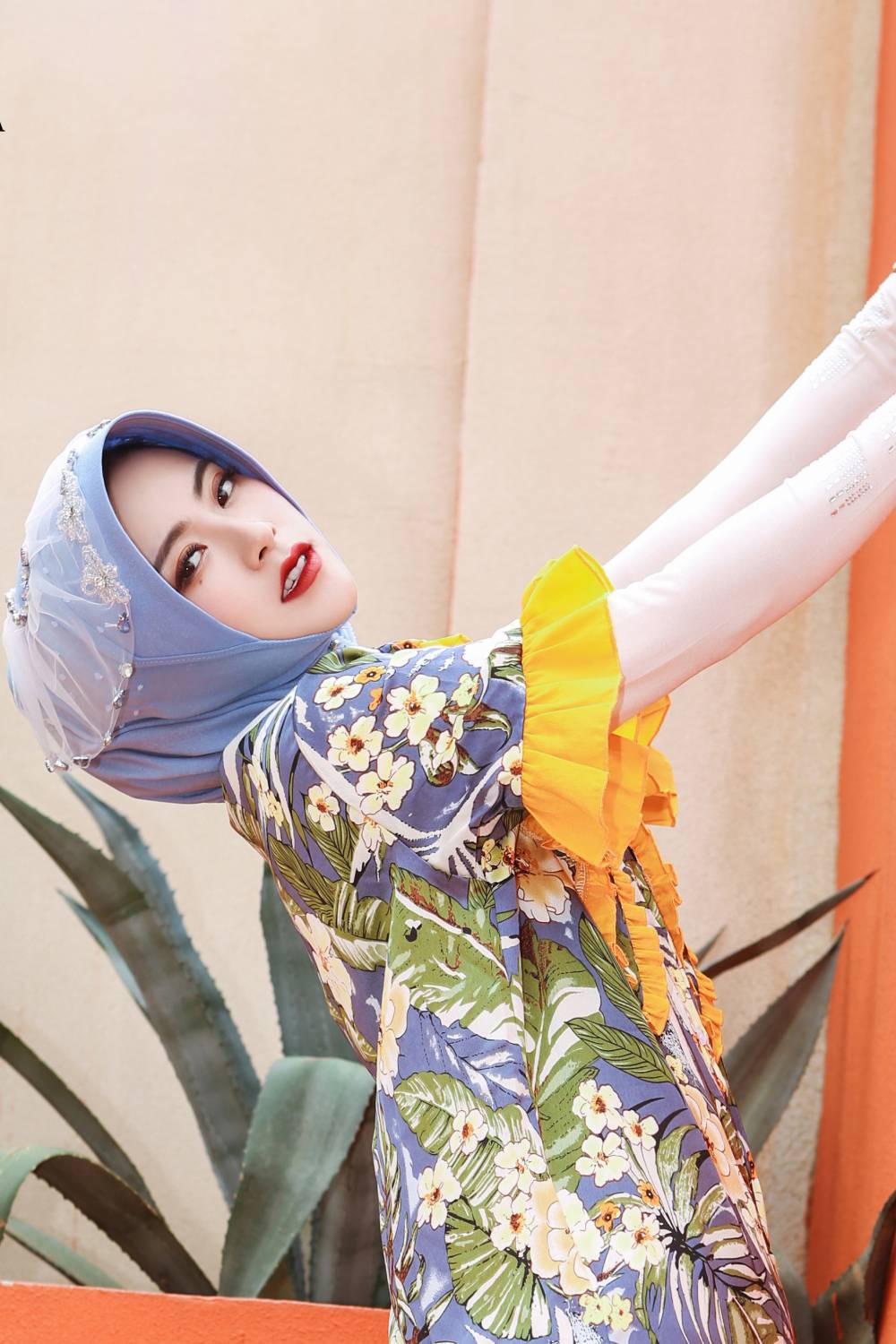 Zaira - Himmelblaue, schicke und funkelnde Hijab-Kappe aus Chiffon