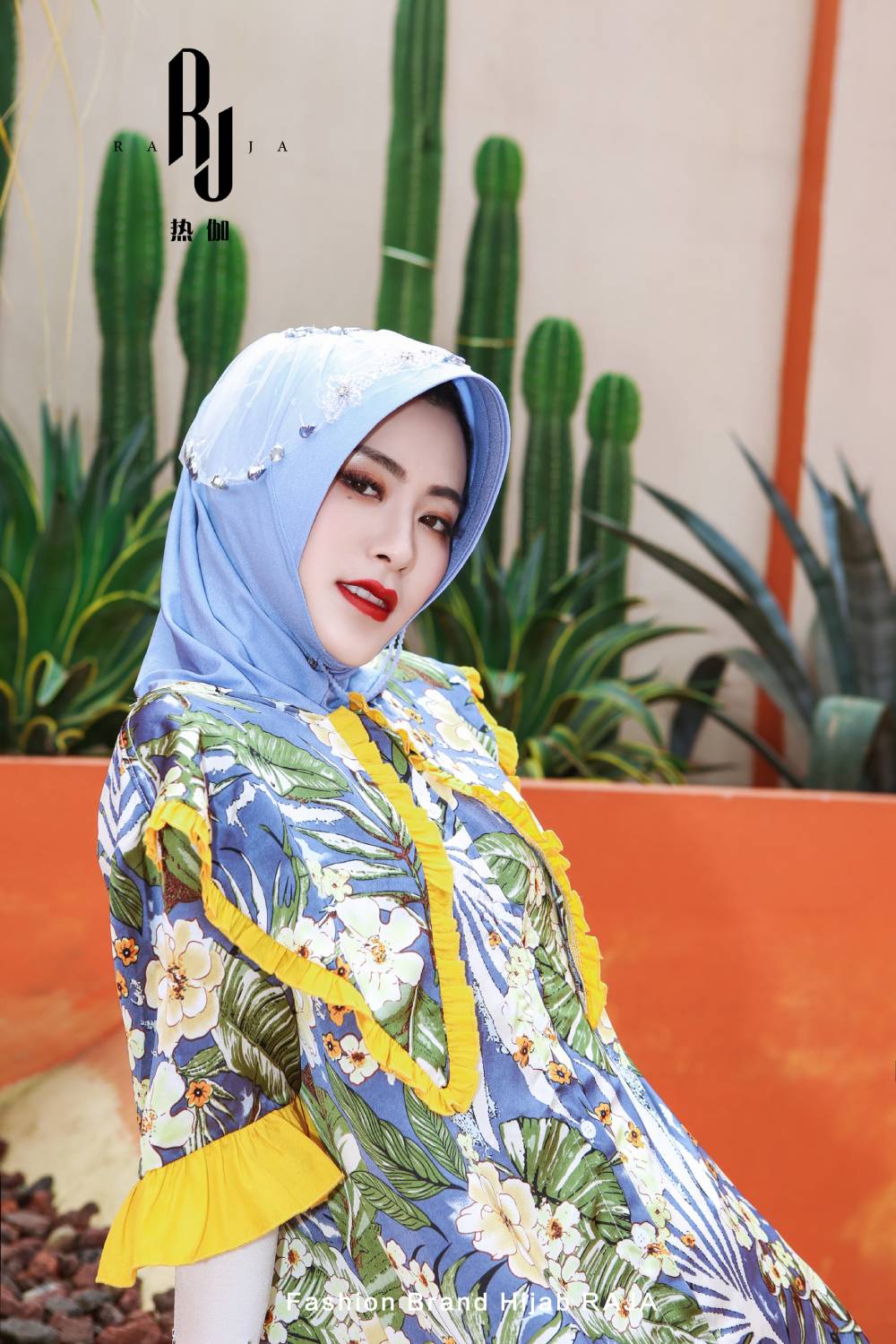Zaira - Himmelblaue, schicke und funkelnde Hijab-Kappe aus Chiffon