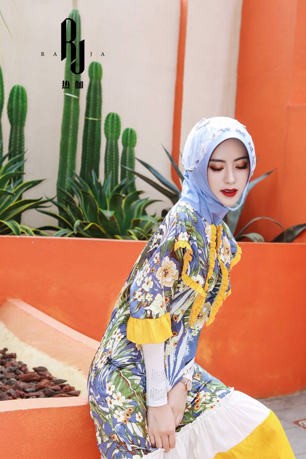 Zaira - Himmelblaue, schicke und funkelnde Hijab-Kappe aus Chiffon