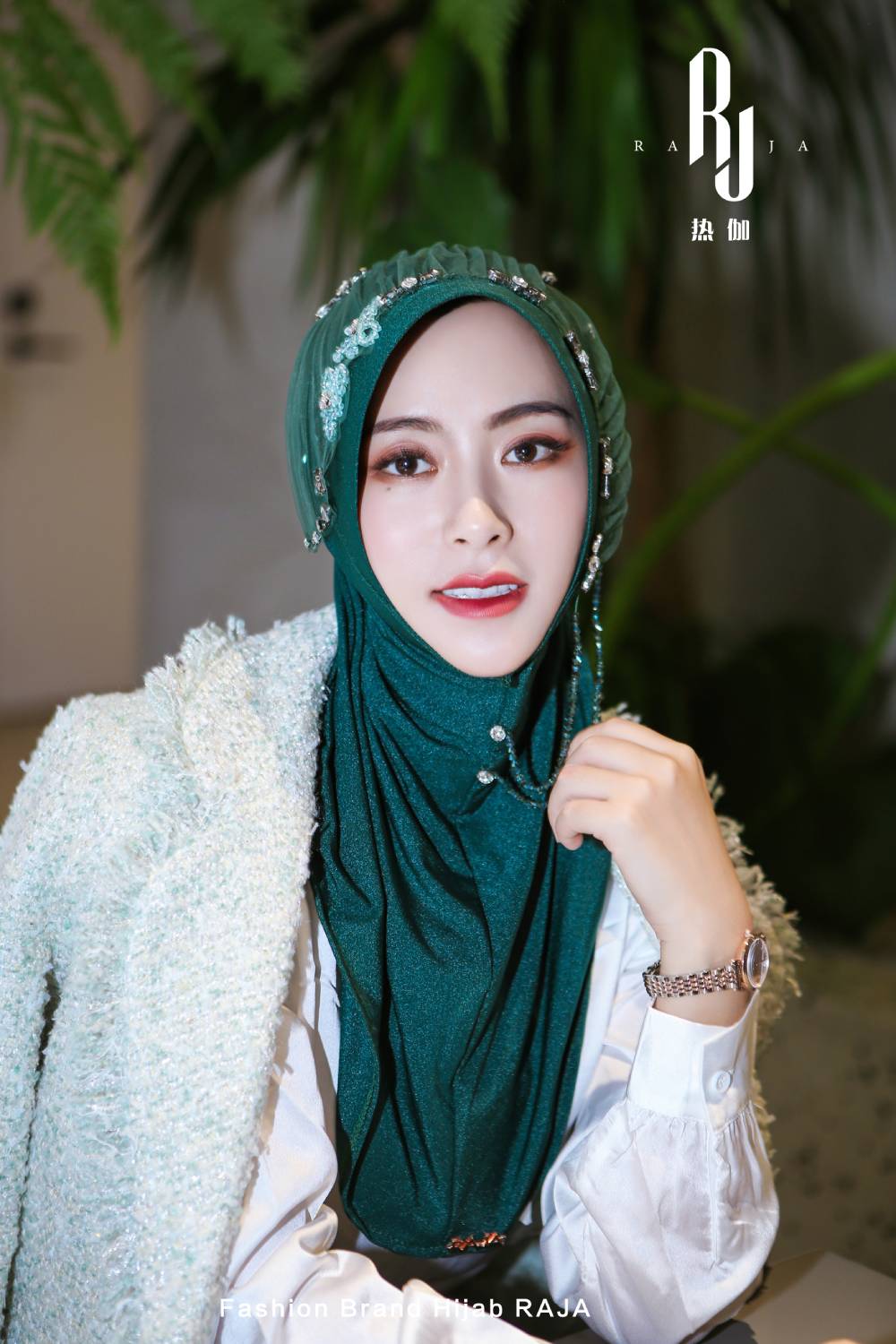 Zaira-Teal Schicke und funkelnde Chiffon-Hijab-Kappe