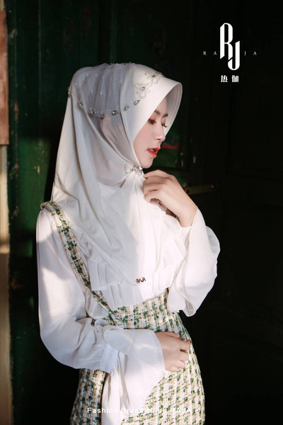 Zaira-White Chic and Sparkling Chiffon Hijab Cap