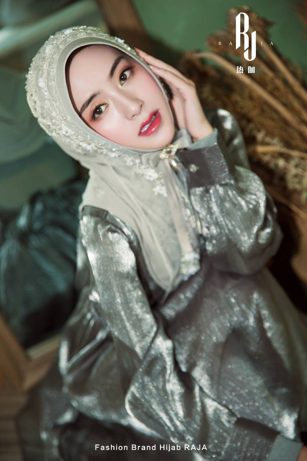 Yara-Sage – Handbestickte Hijab-Kappe mit Perlen und dreidimensionalen Blumen