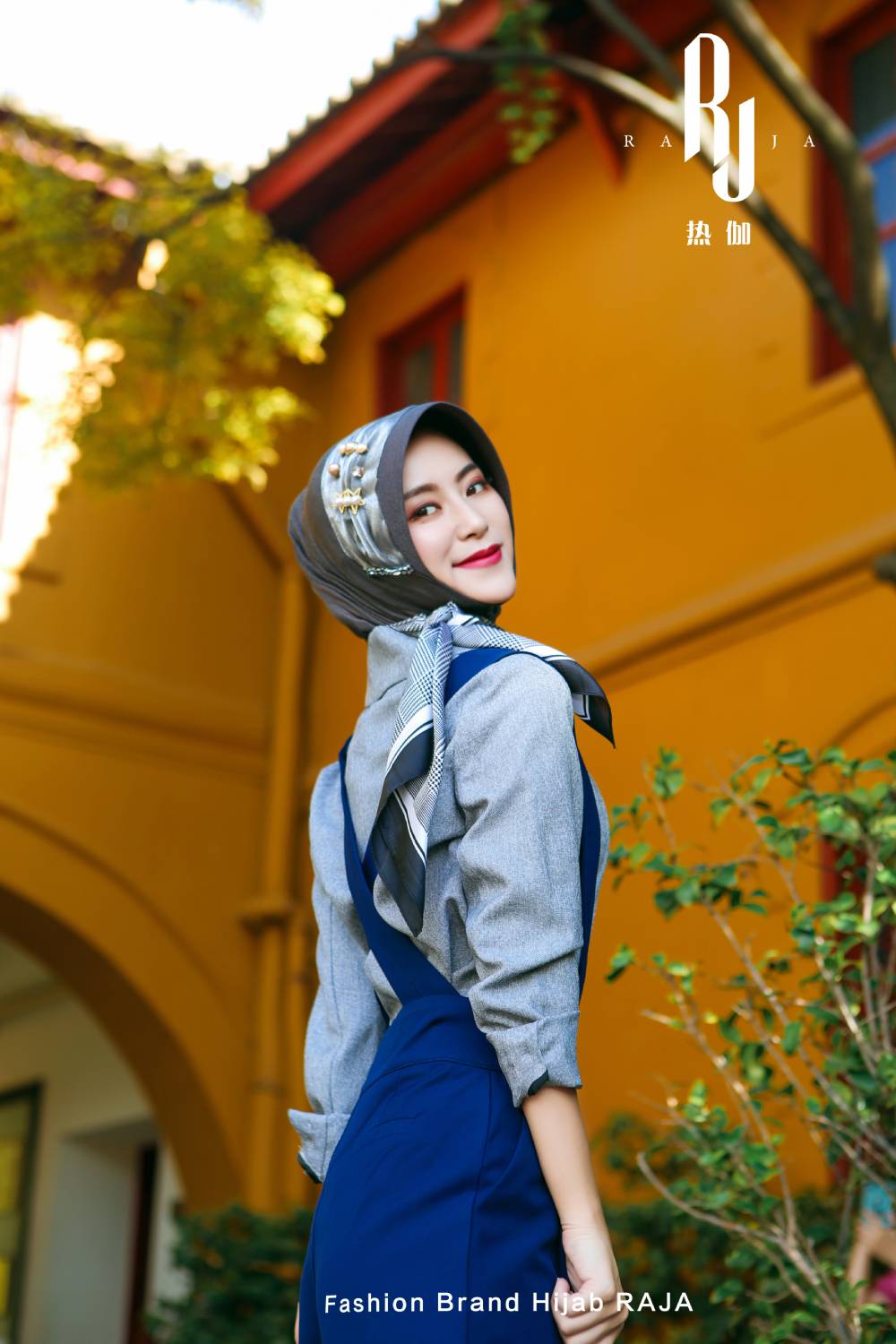 Laila-Thames Dusk Bezaubernde Hijab-Kappe mit zarten Perlenverzierungen und Charmeuse-Schal