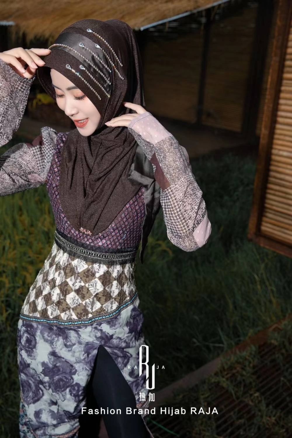 Jaseena – Grauer Wolf, bezaubernde Hijab-Kappe mit zarter Bandverzierung