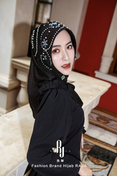 Amira-Black Enchanting Fan-Shaped Hijab Cap with Pearl Embellishments