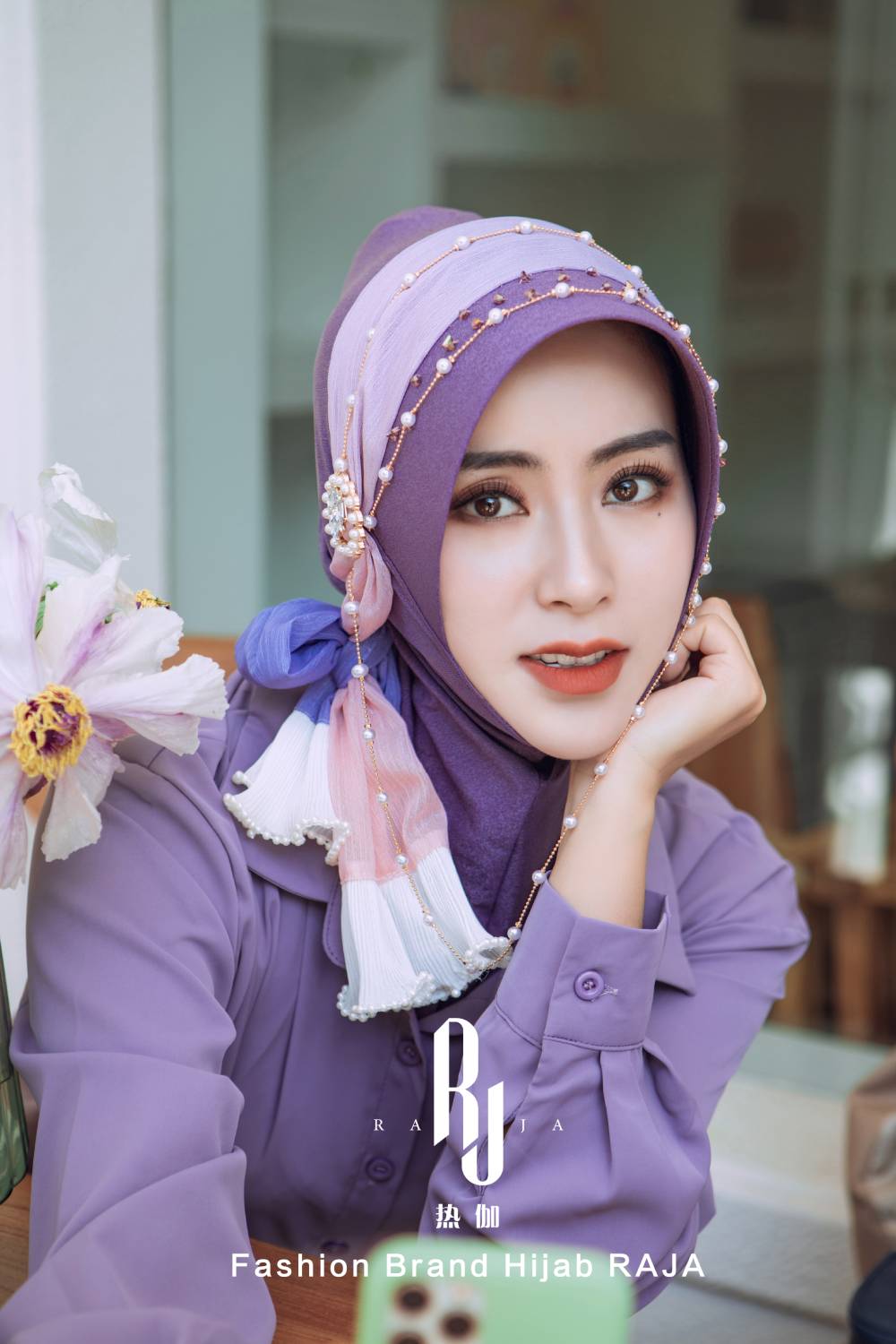 Dariya-Chinesische violette Hijab-Kappe „Radiant Dreams“
