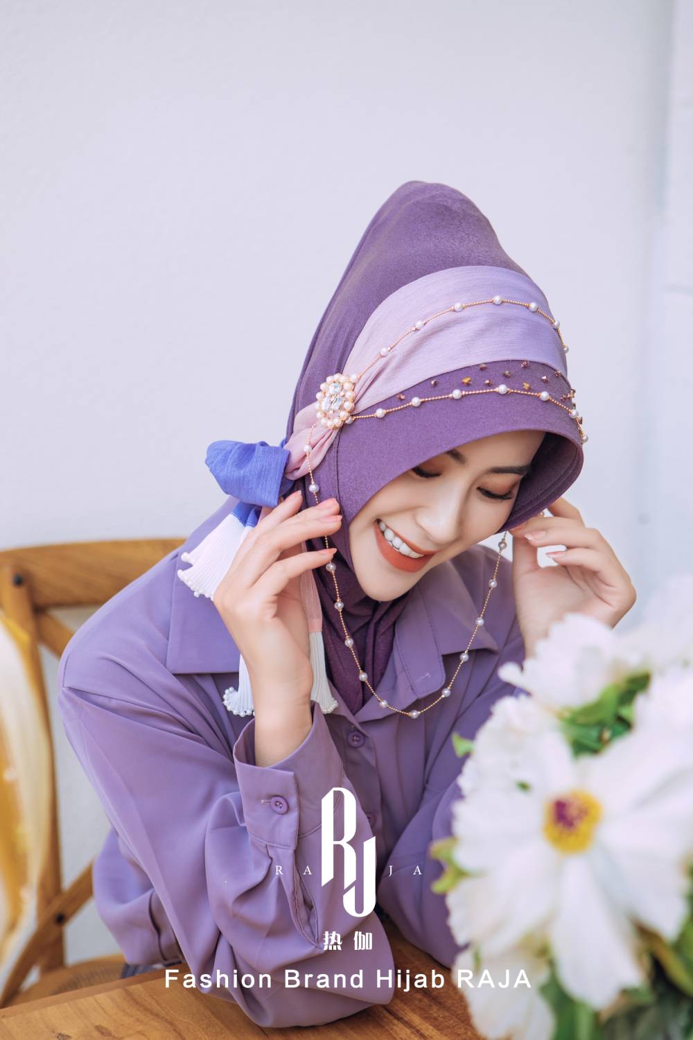 Dariya-Chinesische violette Hijab-Kappe „Radiant Dreams“
