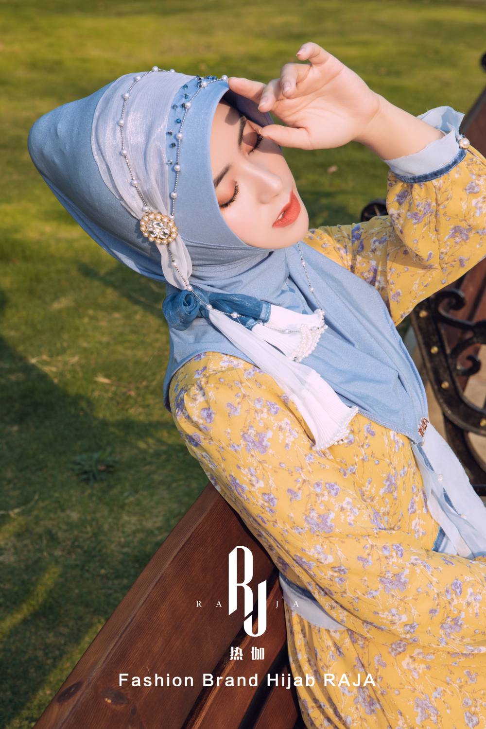 Dariya-Himmelblaue Hijab-Kappe „Radiant Dreams“