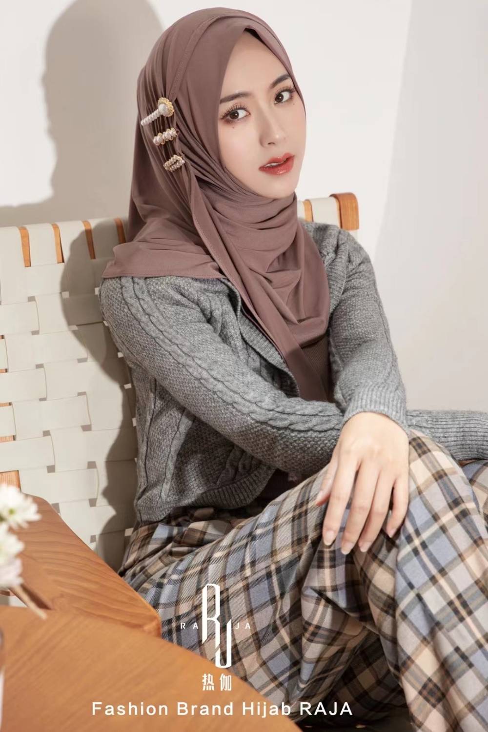 Shakira - March Pink Daily Hijab con perle