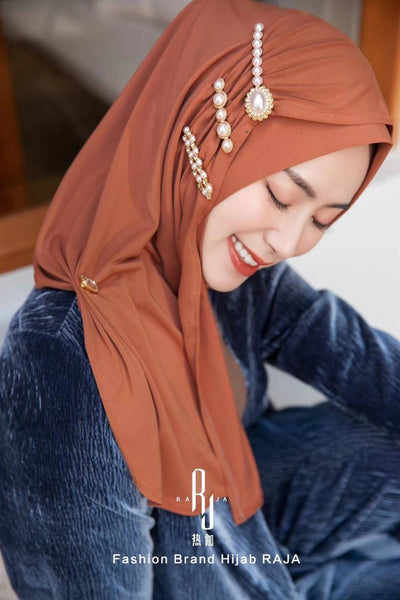 Shakira - Terracotta Daily Hijab with Pearl Pins