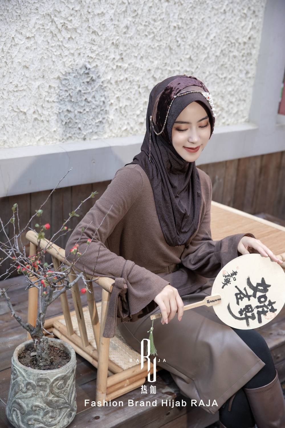 Velvet regale del lupo grigio faisha e cappuccio hijab a nastro pieghevole con abbellimenti intricati