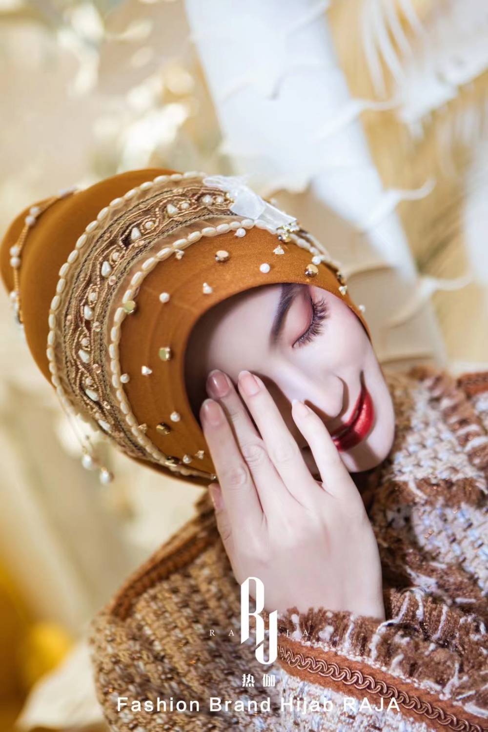 ESHAL-Bronze Etnic Elegance Pearl e Crystal abbellito Hijab Cap con catena delicata