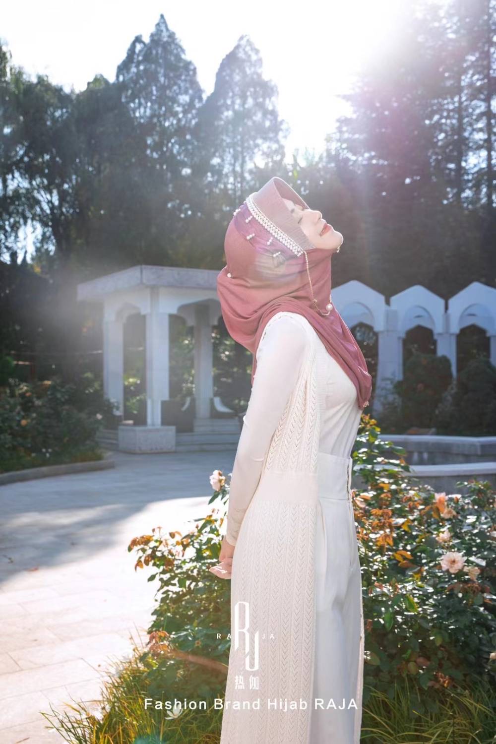 Nadia-Casquette Hijab à Chaîne Perlée et Strass Rose Pastèque