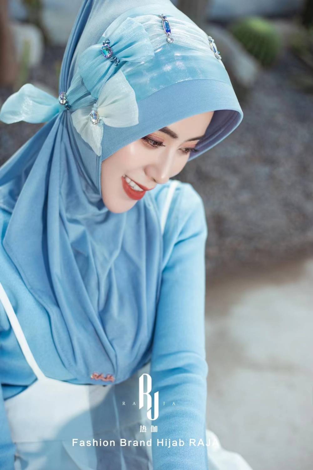 Irsa-Bébé Yeux Bleus Charmant Noeud d'Amour Hijab en Mousseline de Soie