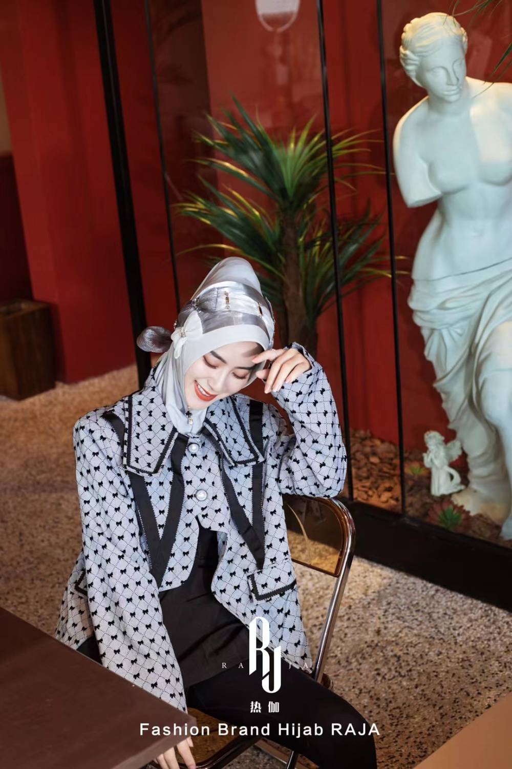 Irsa-Silver Charming Love Knot Chiffon Hijab Cap