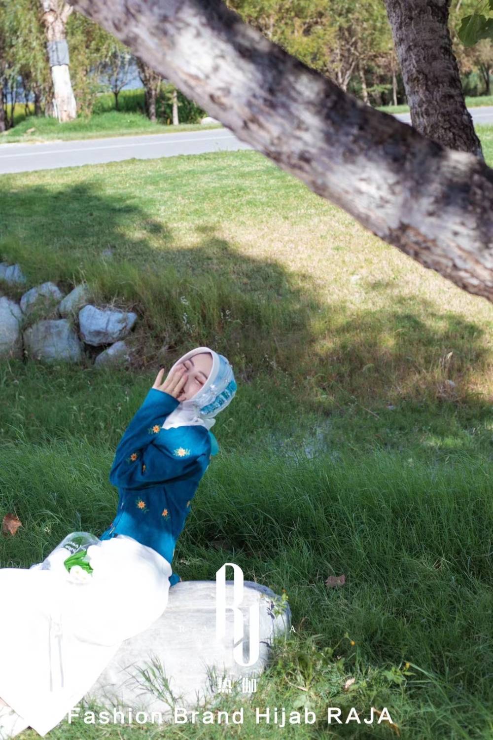 Irsa-White Charming Love Knot Chiffon Hijab Cap