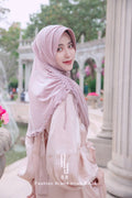 Haniya-Pale Purple Drawstring Hijab Cap con estrellas con cuentas