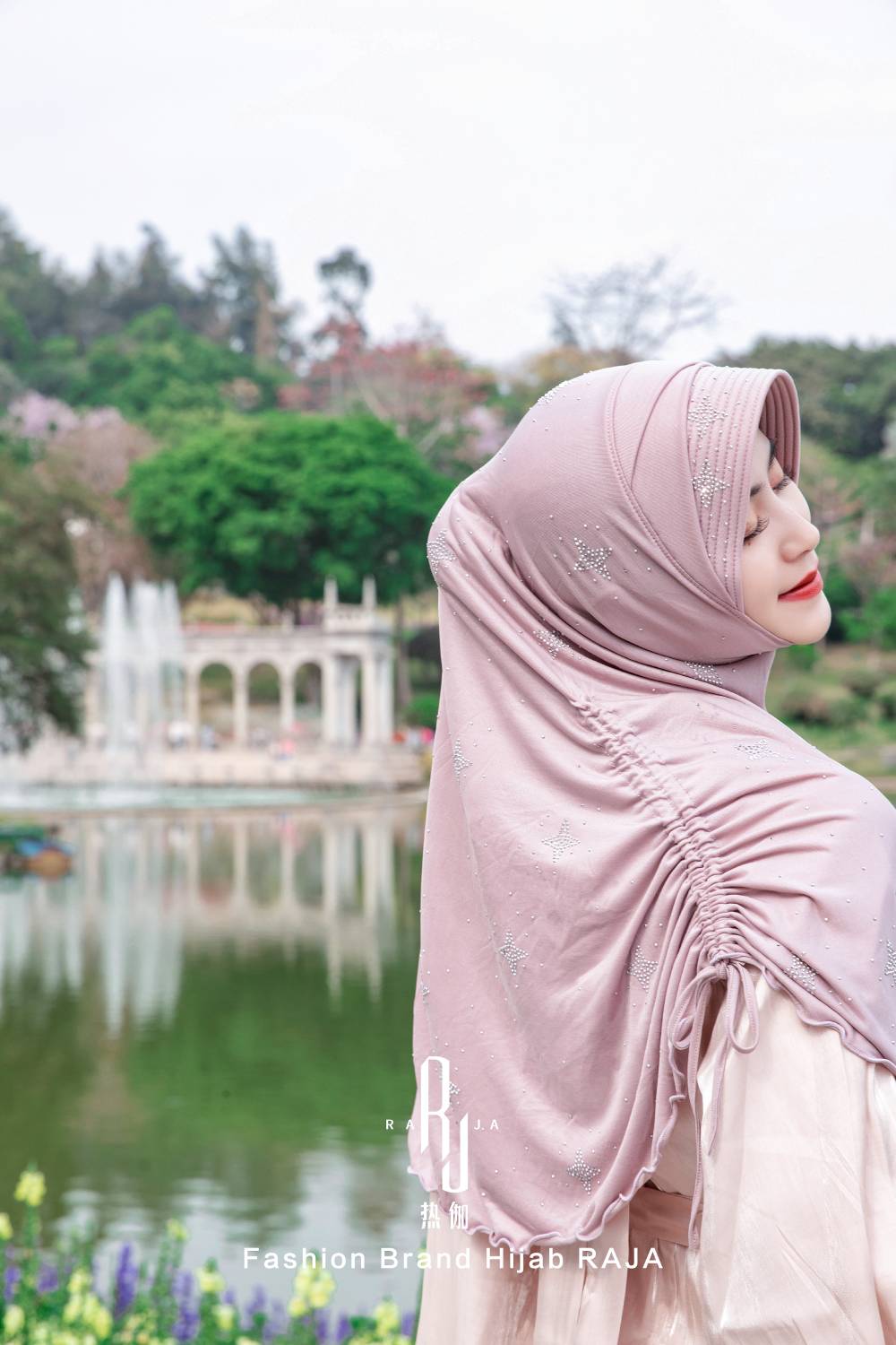 Casquette Hijab Haniya-Pale Purple avec cordon de serrage et étoiles perlées