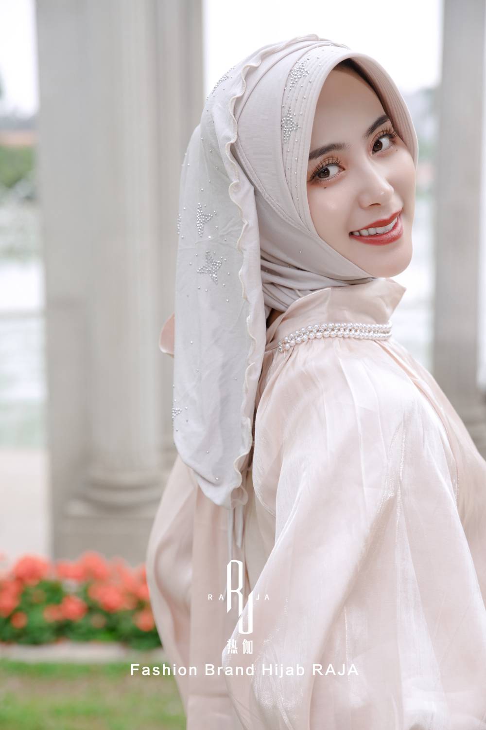 Haniya-Wevet Drawstring Hijab Cap with Beaded Stars