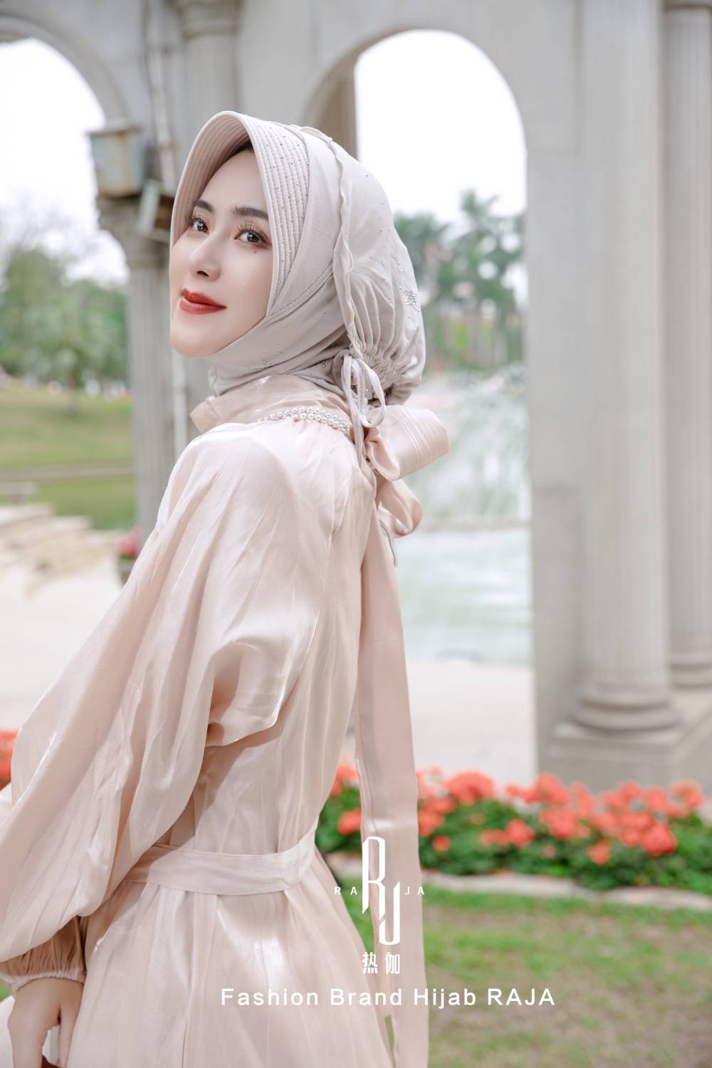 Haniya-Wevet Drawstring Hijab Cap with Beaded Stars