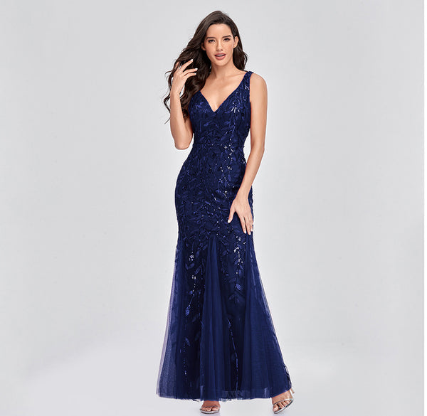 Alluring V-Neckline Sleeveless Sequined Mermaid Tulle Evening Dress