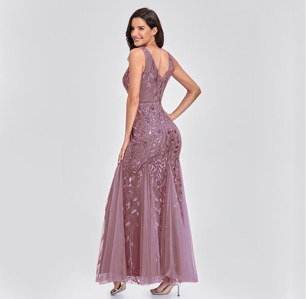 Alluring V-Neckline Sleeveless Sequined Mermaid Tulle Evening Dress