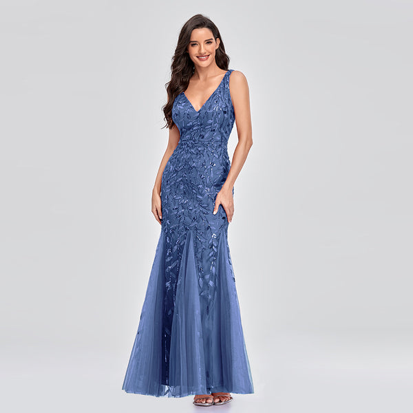 Alluring V-Neckline Sleeveless Sequined Mermaid Tulle Evening Dress