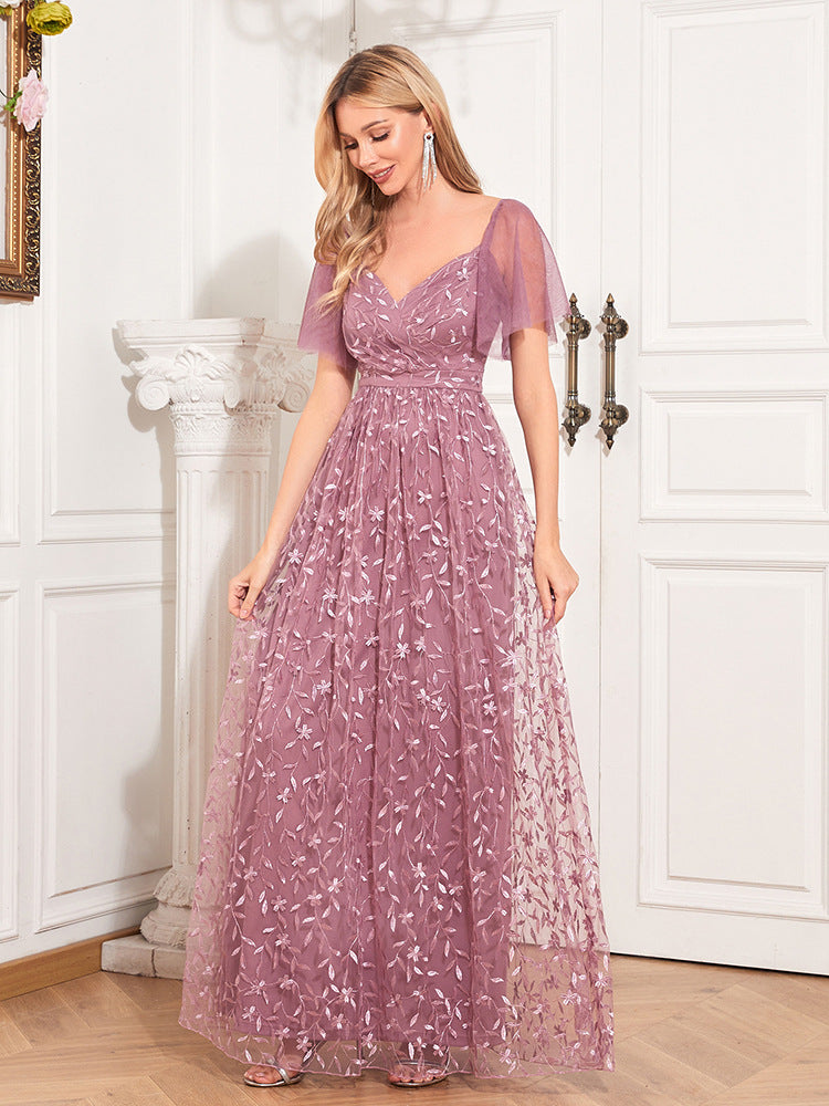 Nádherné maxi plesové šaty s krátkými rukávy, výšivkou a áčkovou sukní