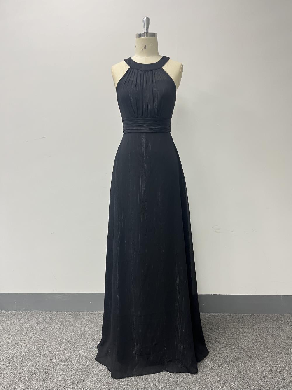 Elegantní maxi formální/večerní šaty s halter výstřihem, průstřihem na zádech, plisovaným živůtkem a áčkovou sukní