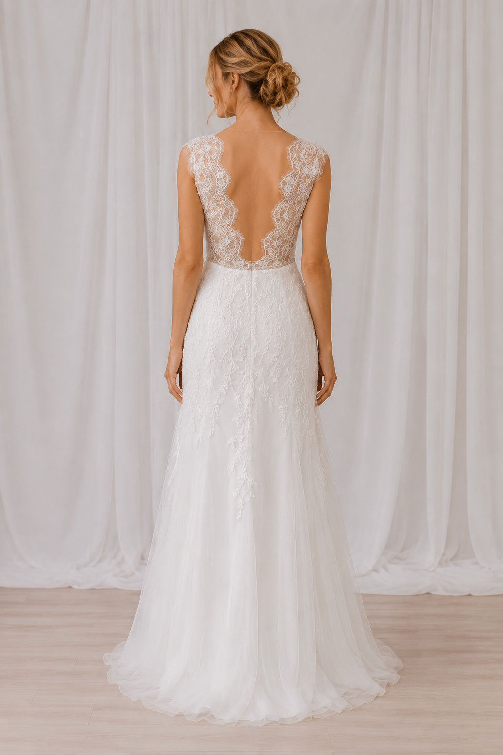 Sheath Lace and Tulle Bridal Gown