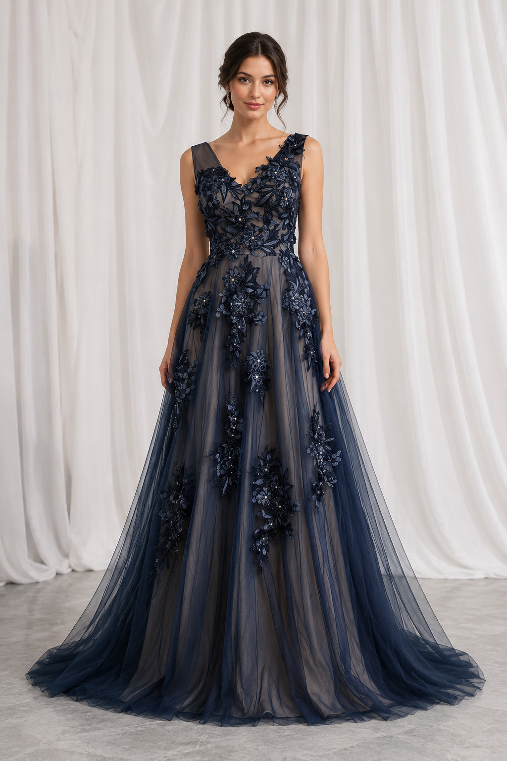 V-neck Sleeveless Tulle Wedding Dress with Appliques