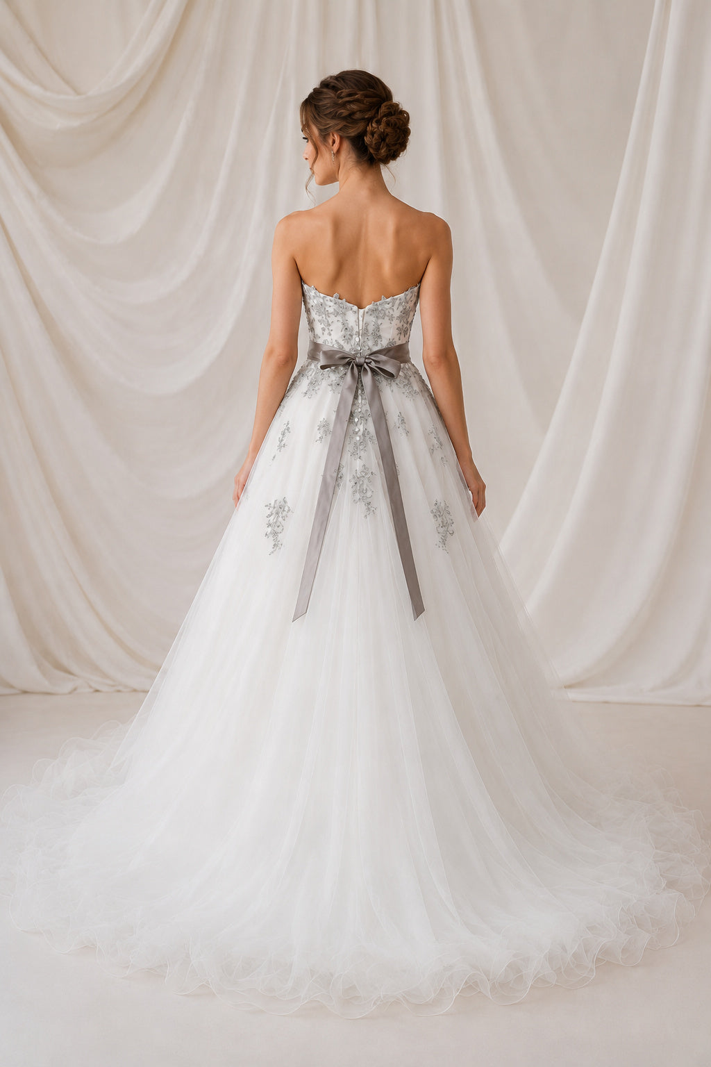 Princess Sweetheart Tulle Bridal Gown with Appliques