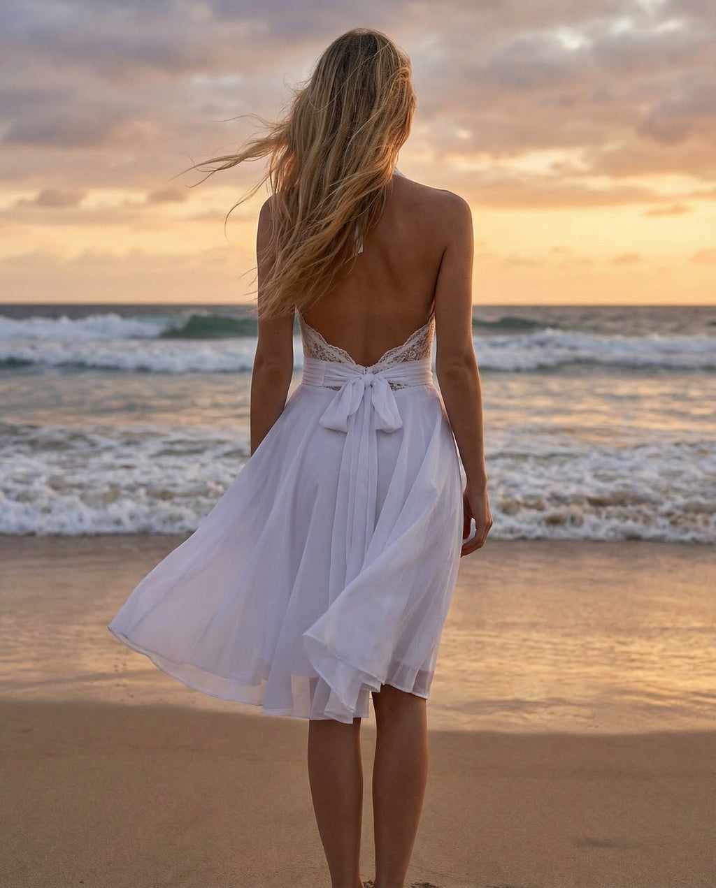 Abito a linea ad A al ginocchio con collo a fascia, pizzo e chiffon