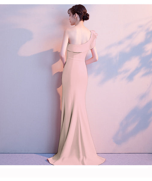 Elegant Red Mermaid Evening Gown for Banquets