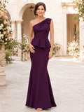 Plum Floor-Length Mermaid Modern Mother of the Bride Evening Gown with One-Shoulder Neck Asymmetrical Peplum and Train front
