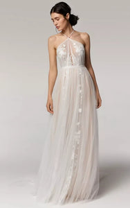 Halter Sleeveless Tulle Empire Waist Pleated Wedding Dress with Applique