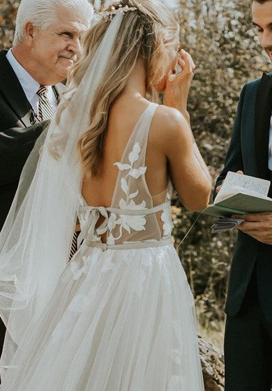 Boho/Hippie Sexy Country V-Neck Tulle A abito da sposa senza maniche a pavimento