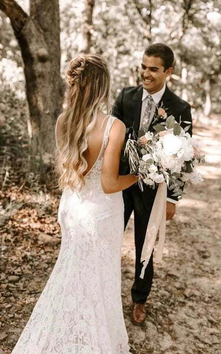 V-Ausschnitt Spitze Ärmelloses Etuikleid Lässiges Brautkleid